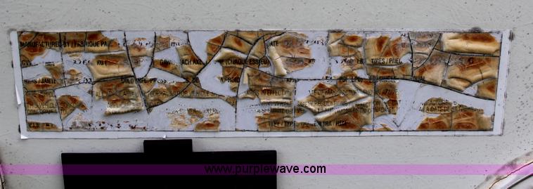 image for item H2589 2003 Rockwood fifth wheel camper