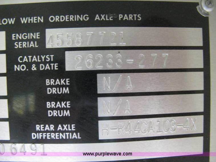 image for item H5265 1998 Blue Bird  TC2000 school bus