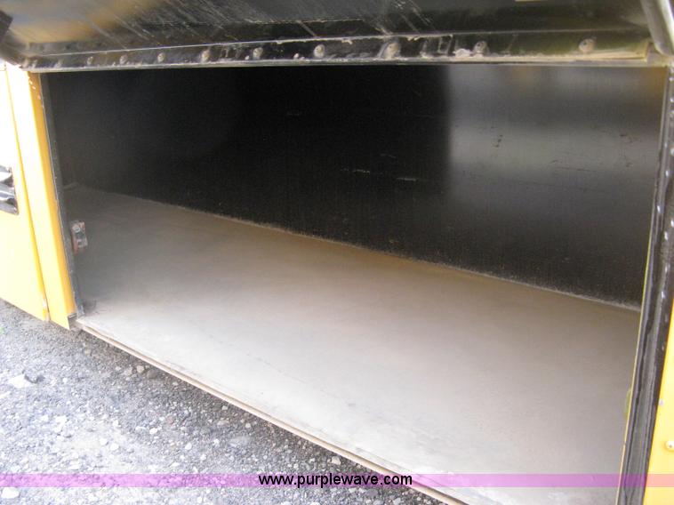 image for item H5265 1998 Blue Bird  TC2000 school bus