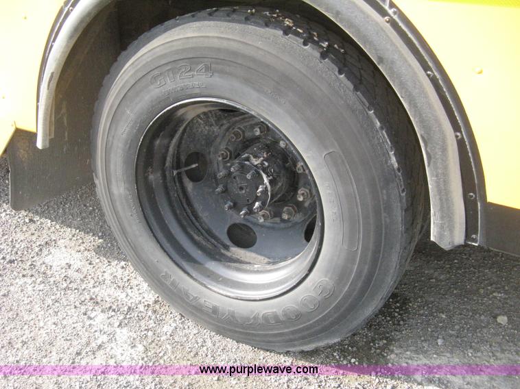 image for item H5265 1998 Blue Bird  TC2000 school bus