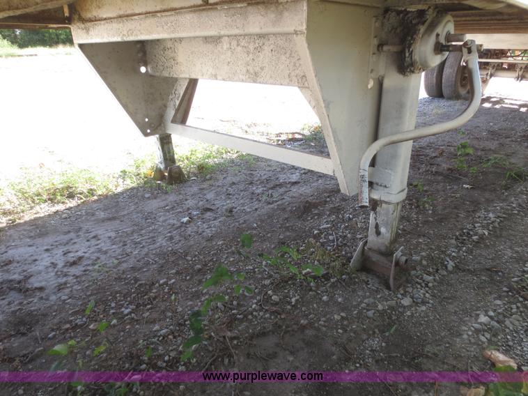 image for item I2219 1993 Clement SPCC-40-75 Refuse Blade waste transfer trailer