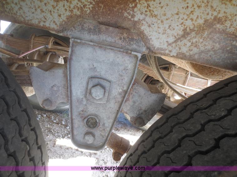 image for item I2219 1993 Clement SPCC-40-75 Refuse Blade waste transfer trailer