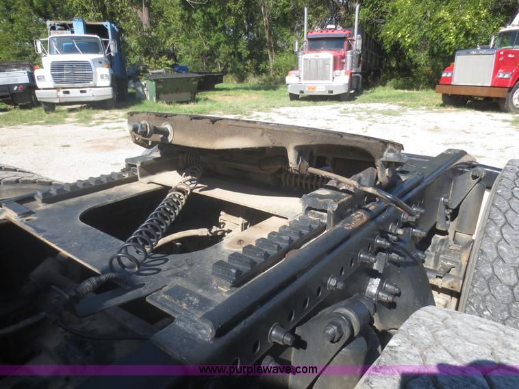 image for item I2222 1996 Freightliner FL112 semi truck