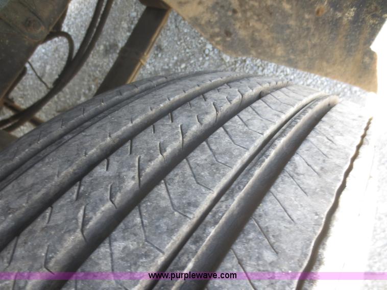 image for item I2222 1996 Freightliner FL112 semi truck