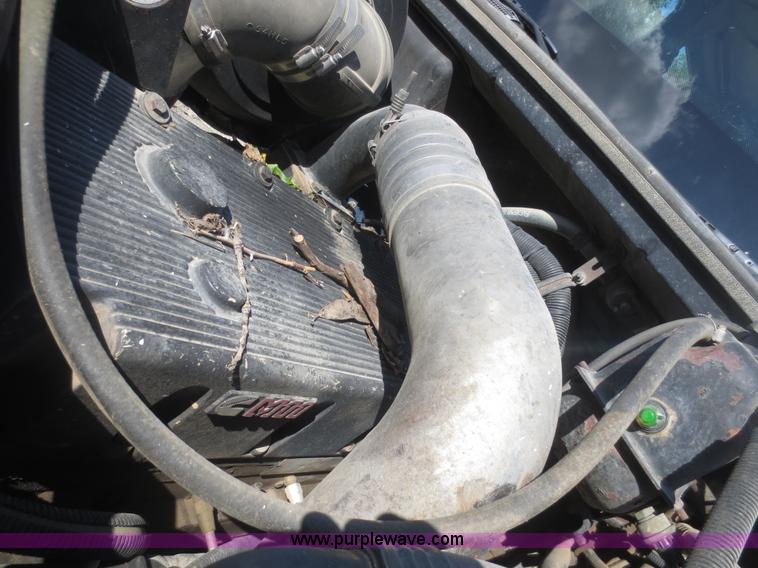 image for item I2222 1996 Freightliner FL112 semi truck