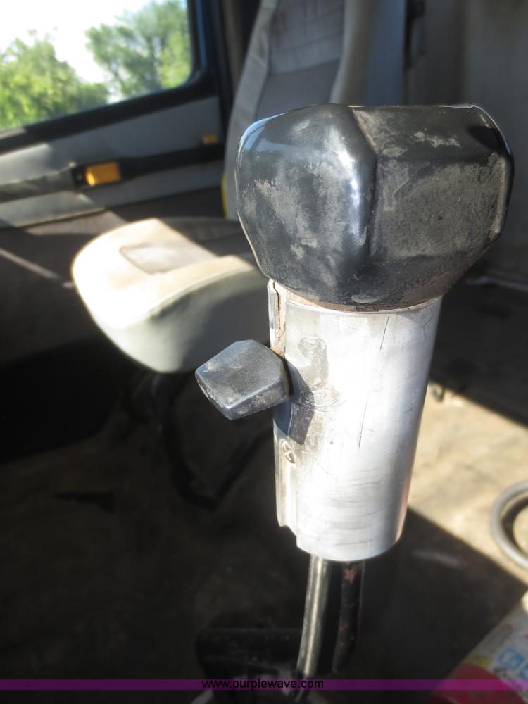 image for item I2222 1996 Freightliner FL112 semi truck