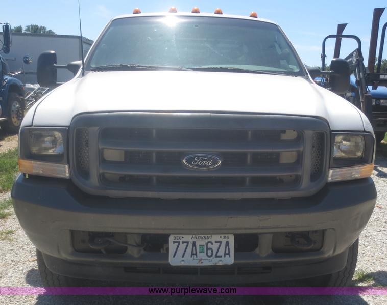 image for item I2223 2003 Ford F550 Super Duty XL flatbed truck