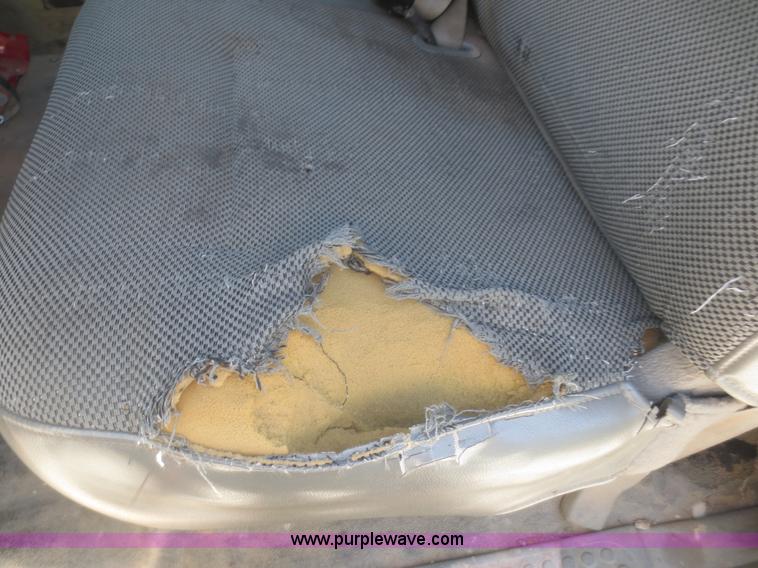 image for item I2223 2003 Ford F550 Super Duty XL flatbed truck