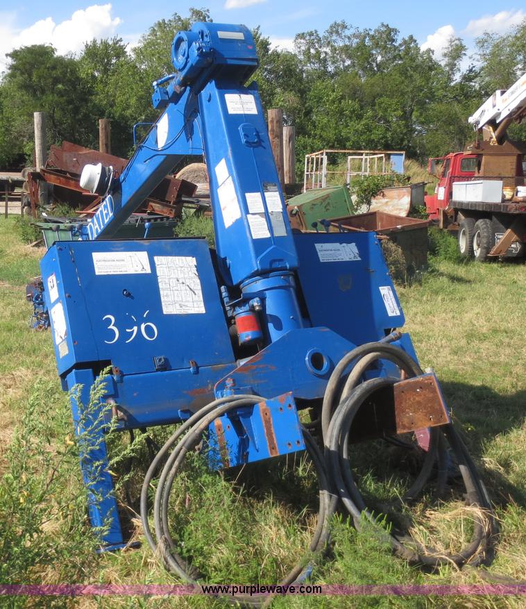 image for item I2225 National Crane 200 crane