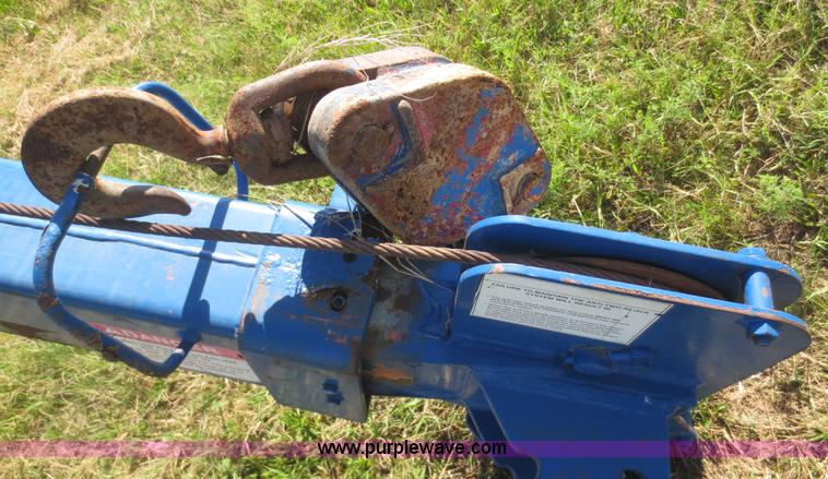 image for item I2225 National Crane 200 crane