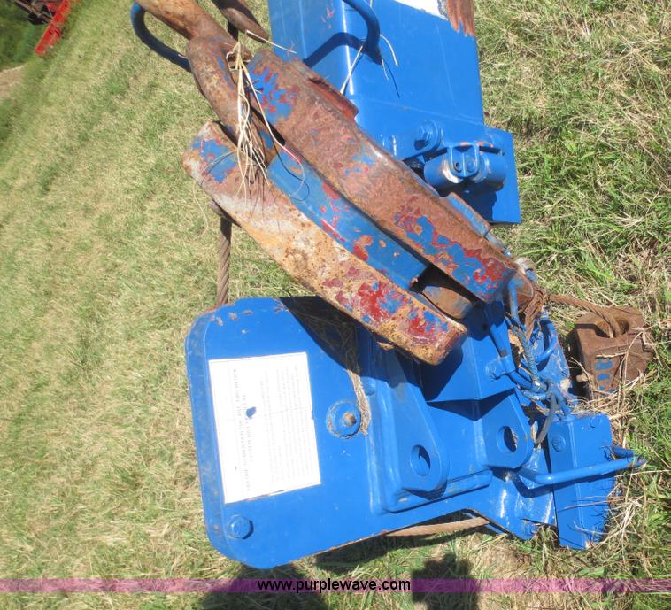 image for item I2225 National Crane 200 crane