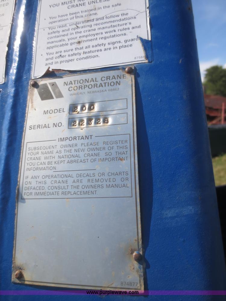 image for item I2225 National Crane 200 crane