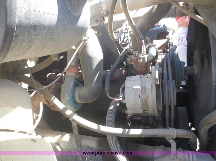 image for item I2227 1992 International 4900 refuse truck