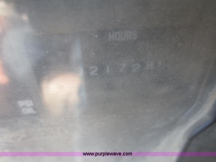 image for item I2228 1999 International 4700 refuse truck