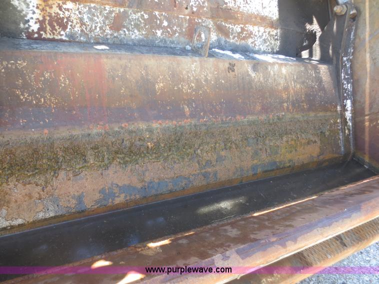 image for item I2229 1995 International 4900 refuse truck