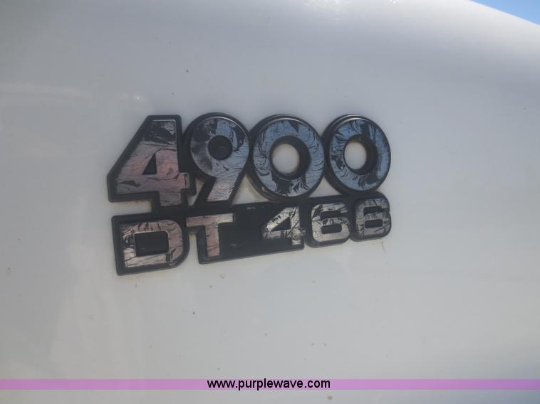 image for item I2229 1995 International 4900 refuse truck