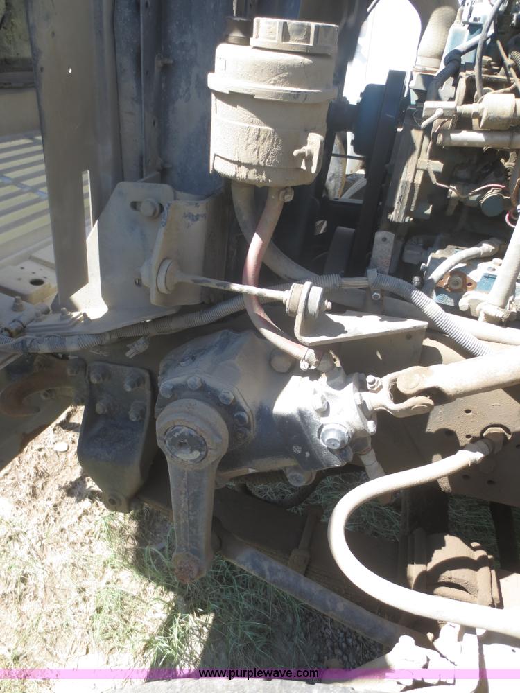 image for item I2229 1995 International 4900 refuse truck