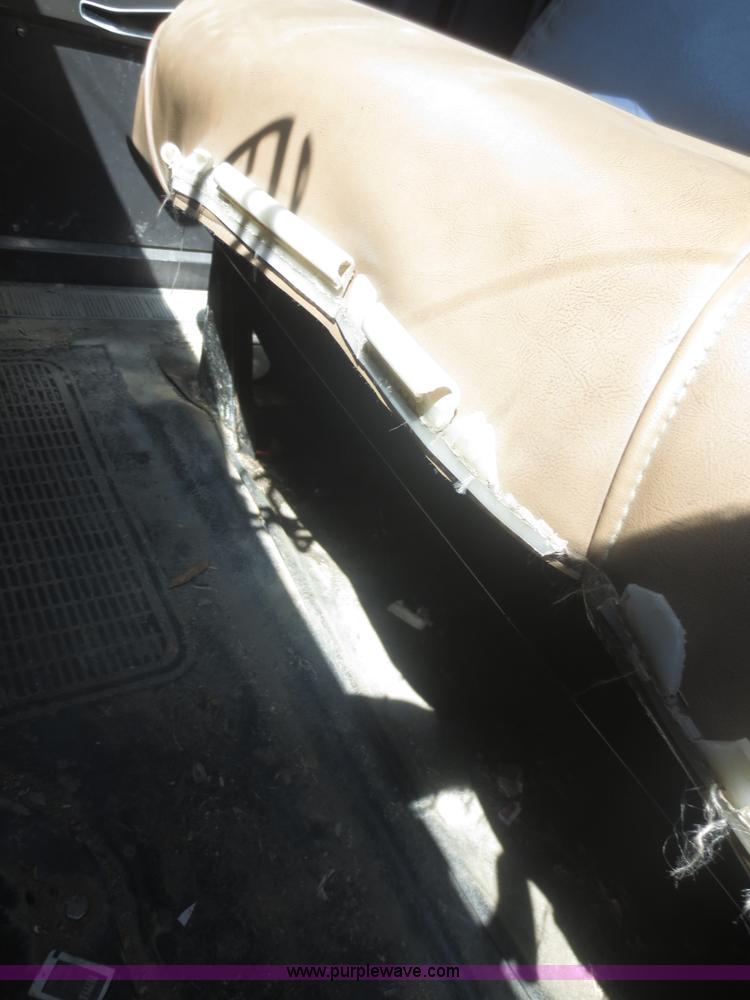 image for item I2229 1995 International 4900 refuse truck