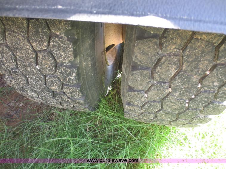 image for item I2230 2000 Sterling A9500 semi truck