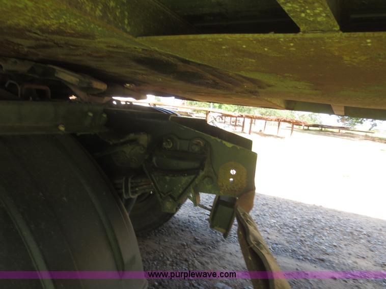 image for item I2230 2000 Sterling A9500 semi truck