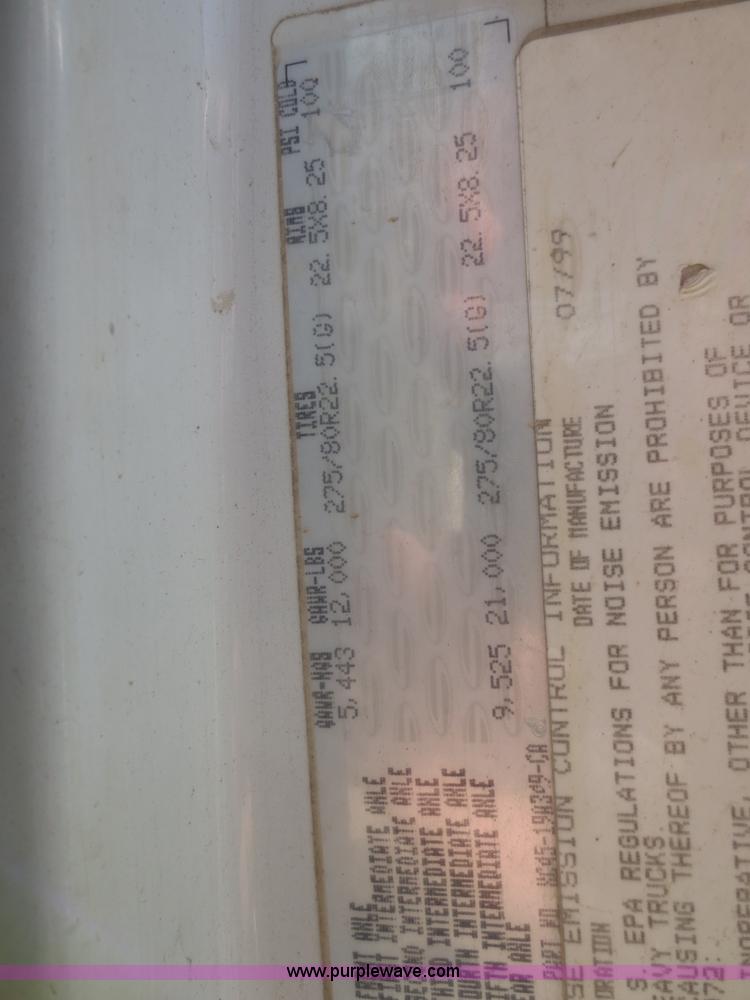 image for item I2230 2000 Sterling A9500 semi truck