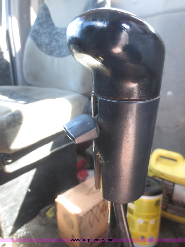 image for item I2230 2000 Sterling A9500 semi truck