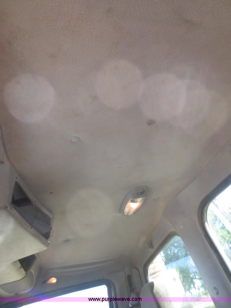 image for item I2230 2000 Sterling A9500 semi truck