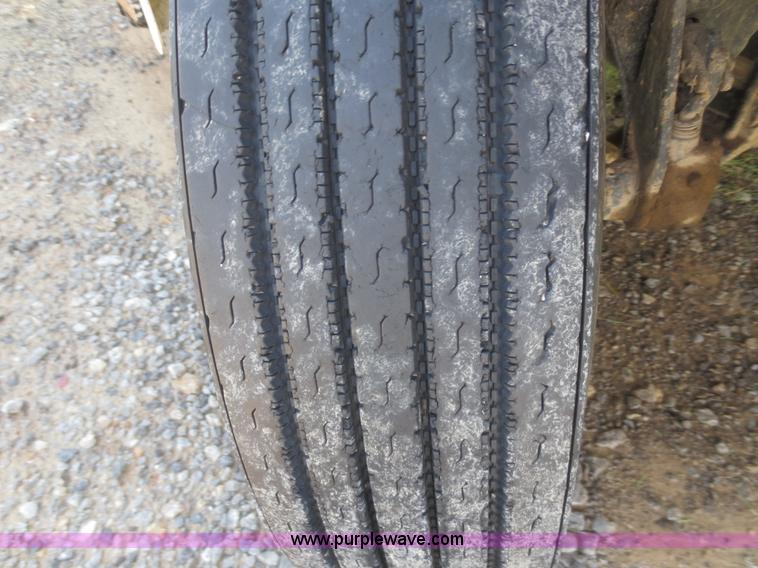 image for item I2230 2000 Sterling A9500 semi truck