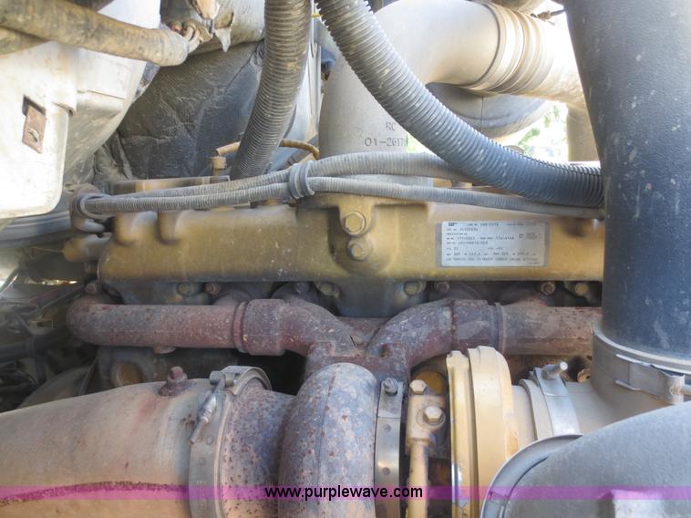 image for item I2230 2000 Sterling A9500 semi truck