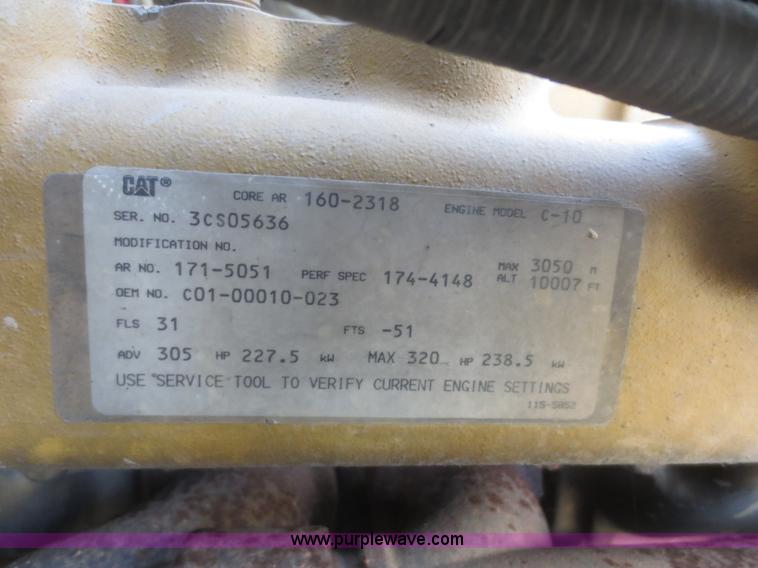 image for item I2230 2000 Sterling A9500 semi truck