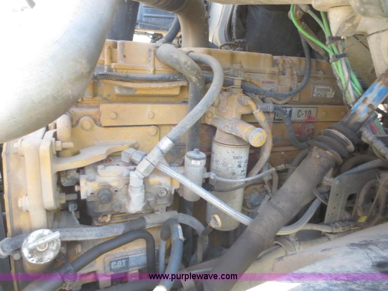 image for item I2230 2000 Sterling A9500 semi truck