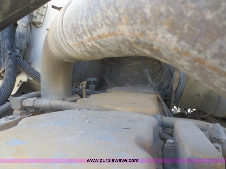 image for item I2230 2000 Sterling A9500 semi truck