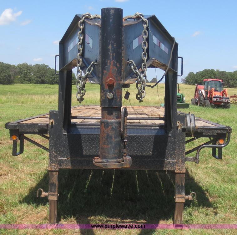 image for item I2231 2006 Fine Line FL831 gooseneck trailer