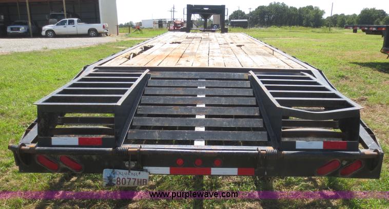 image for item I2231 2006 Fine Line FL831 gooseneck trailer