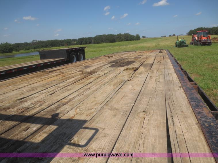 image for item I2231 2006 Fine Line FL831 gooseneck trailer