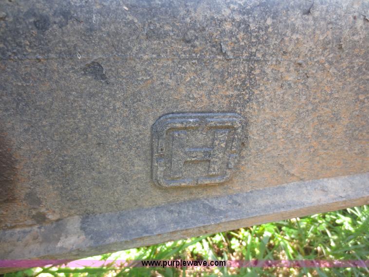 image for item I2237 2007 International 7400 truck cab and chassis