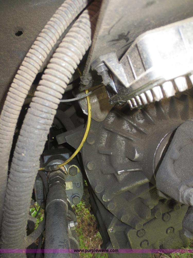 image for item I2237 2007 International 7400 truck cab and chassis