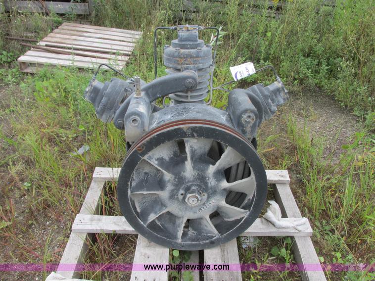 image for item I6134 Ingersoll Rand 15T air compressor