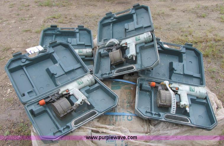 image for item I6135 Assorted items