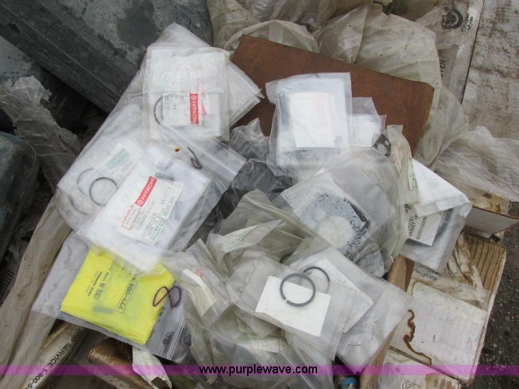 image for item I6135 Assorted items