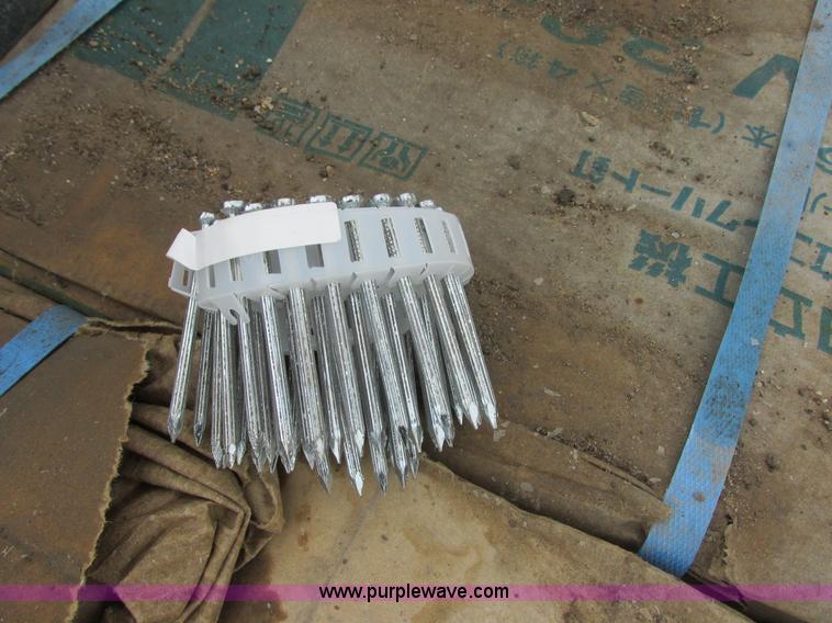 image for item I6135 Assorted items