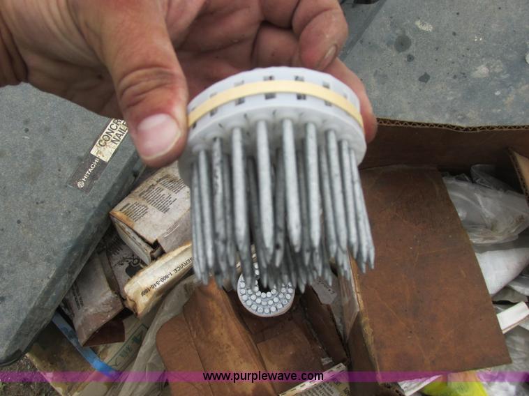 image for item I6135 Assorted items