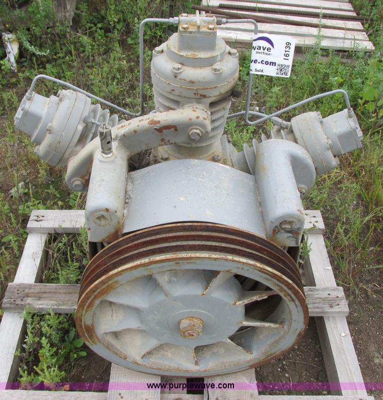 image for item I6139 Ingersoll Rand 15T air compressor