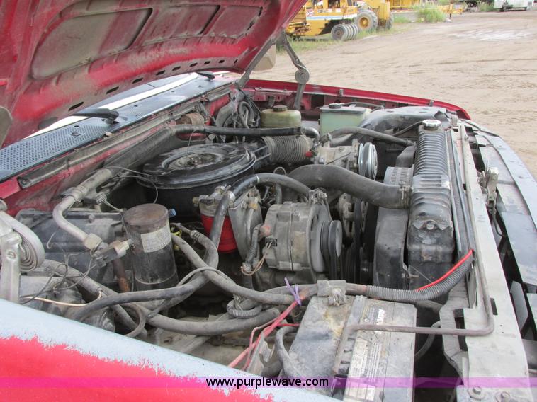 image for item I6140 1992 Ford F450 Super Duty truck cab and chassis