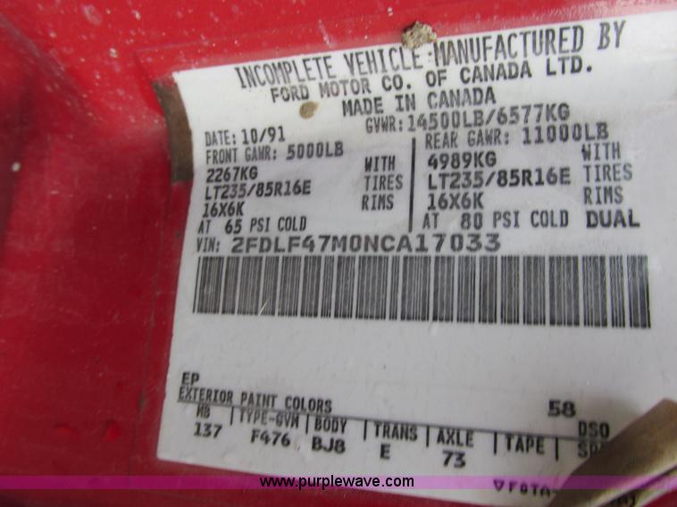 image for item I6140 1992 Ford F450 Super Duty truck cab and chassis