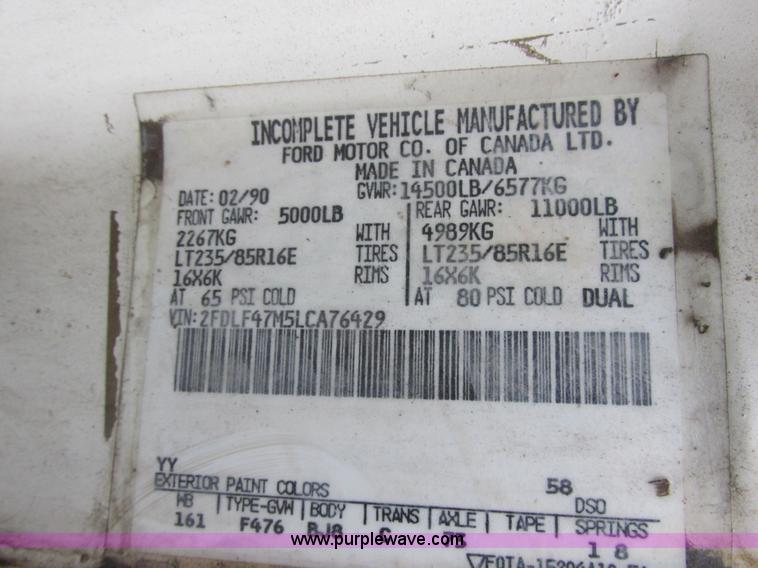 image for item I6141 1990 Ford F450 Super Duty truck cab and chassis