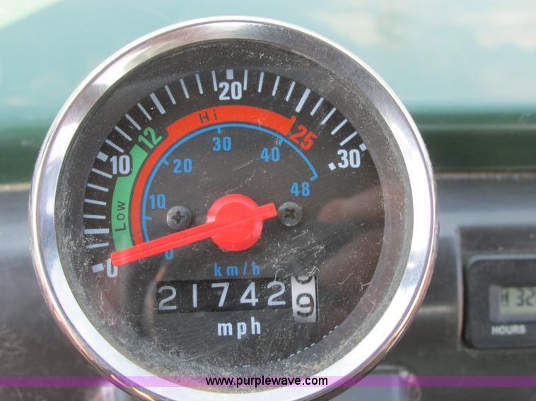 image for item I6209 2008 Kawasaki Mule 3010 utility vehicle