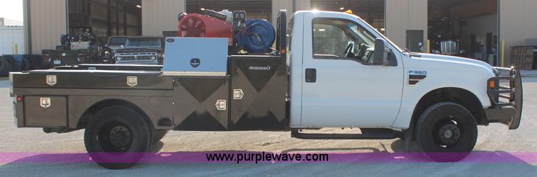image for item J2071 2008 Ford F350 XL flatbed truck
