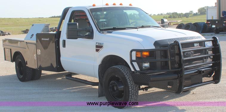 image for item J2071 2008 Ford F350 XL flatbed truck
