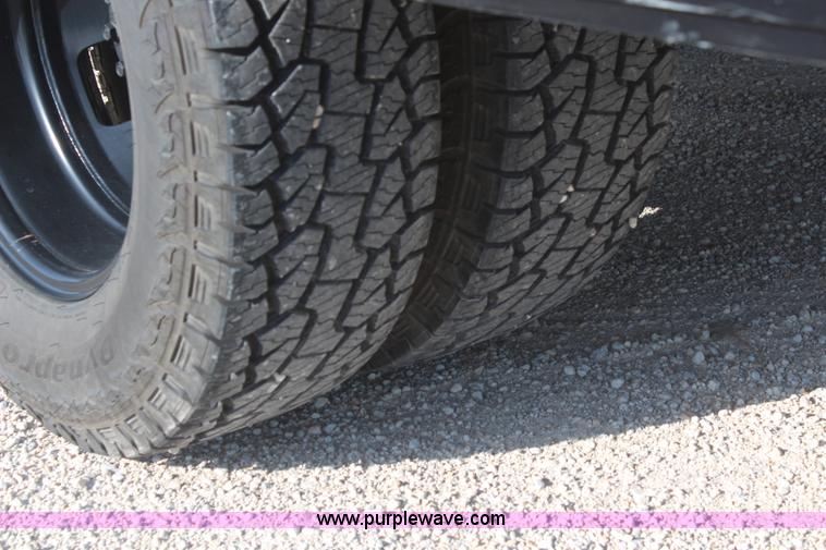 image for item J2071 2008 Ford F350 XL flatbed truck